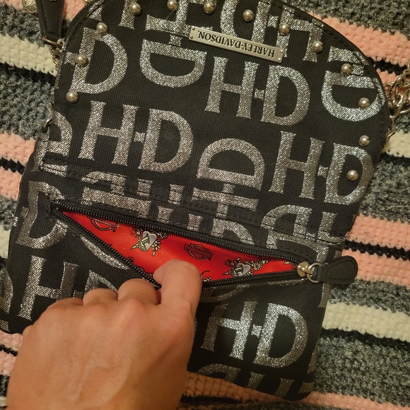 Harley-Davidson Black and Silver Women's Bag - Picture 6 of 11